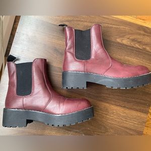 Chelsea maroon booties